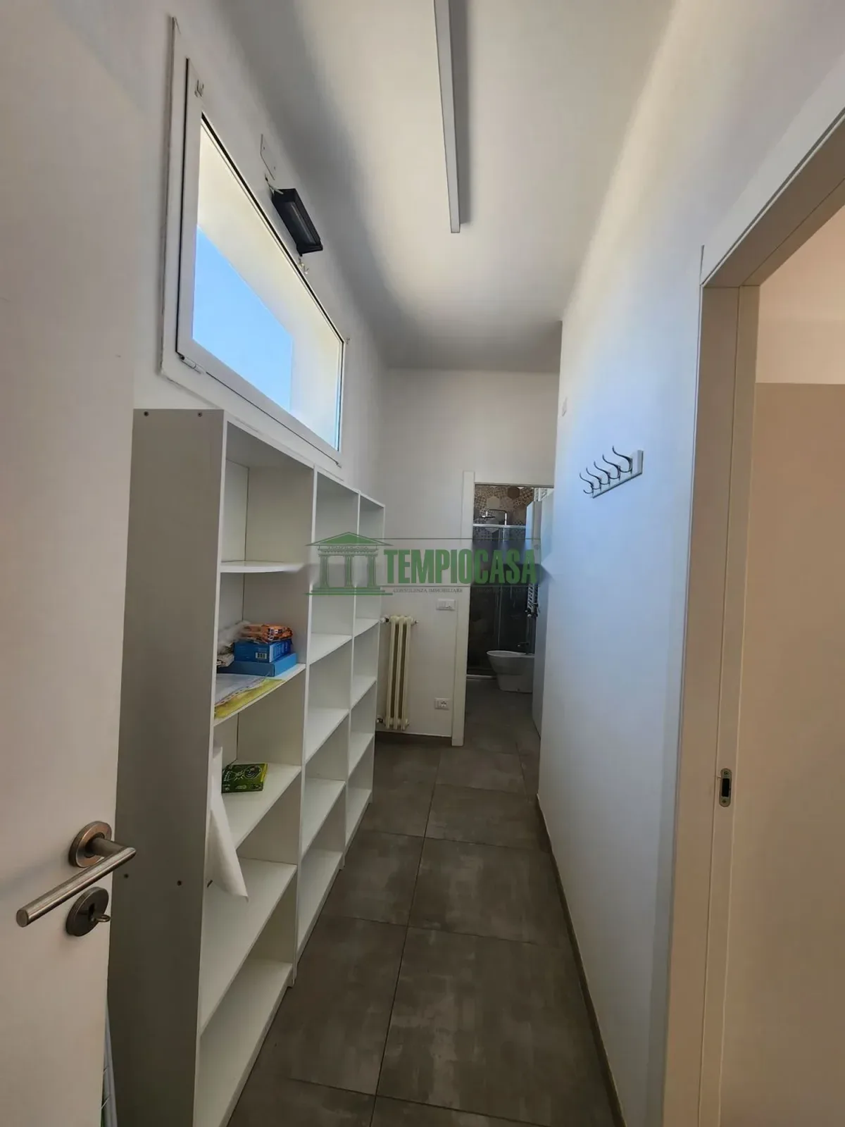 Trilocale in vendita in Via Giuseppe Massarenti, 202 — Corridoio