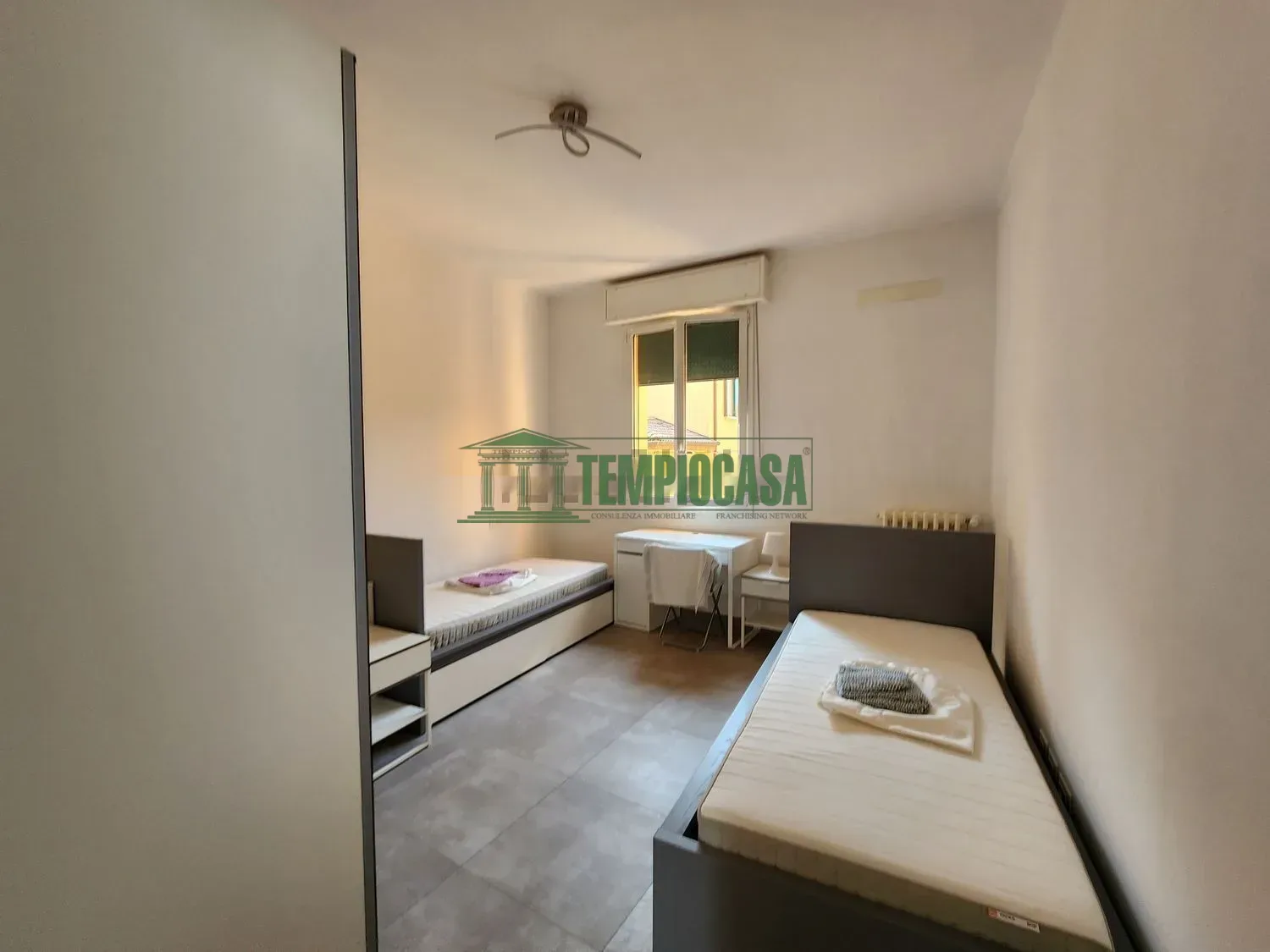 Trilocale in vendita in Via Giuseppe Massarenti, 202 — Camera da letto