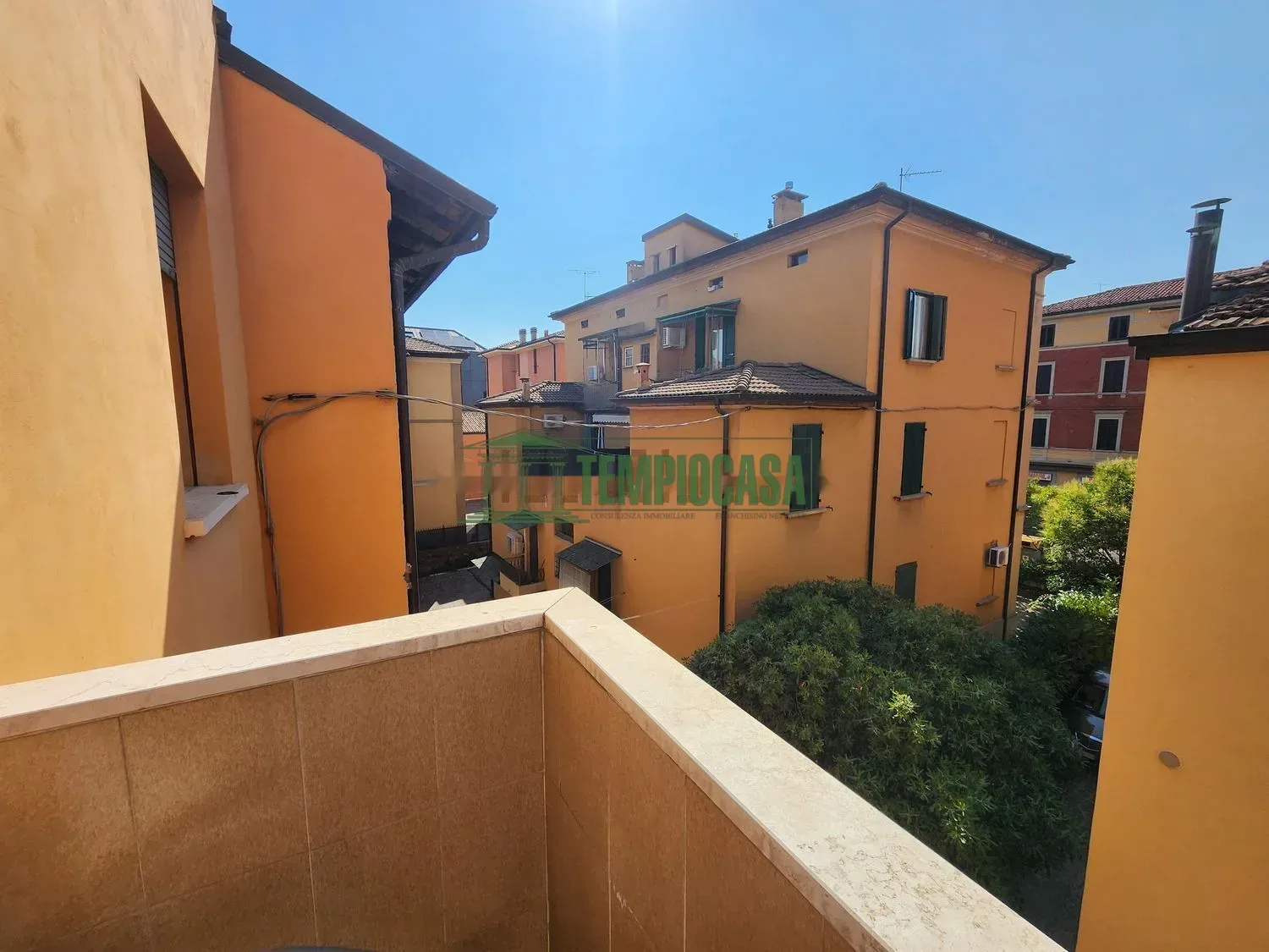 Trilocale in vendita in Via Giuseppe Massarenti, 202 — Balcone