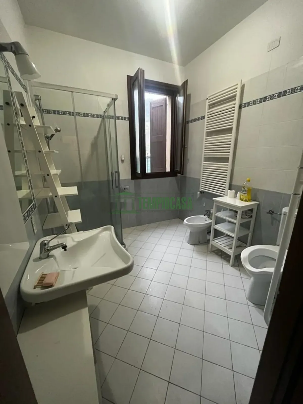 Quadrilocale in affitto in Via Lavino — Bagno