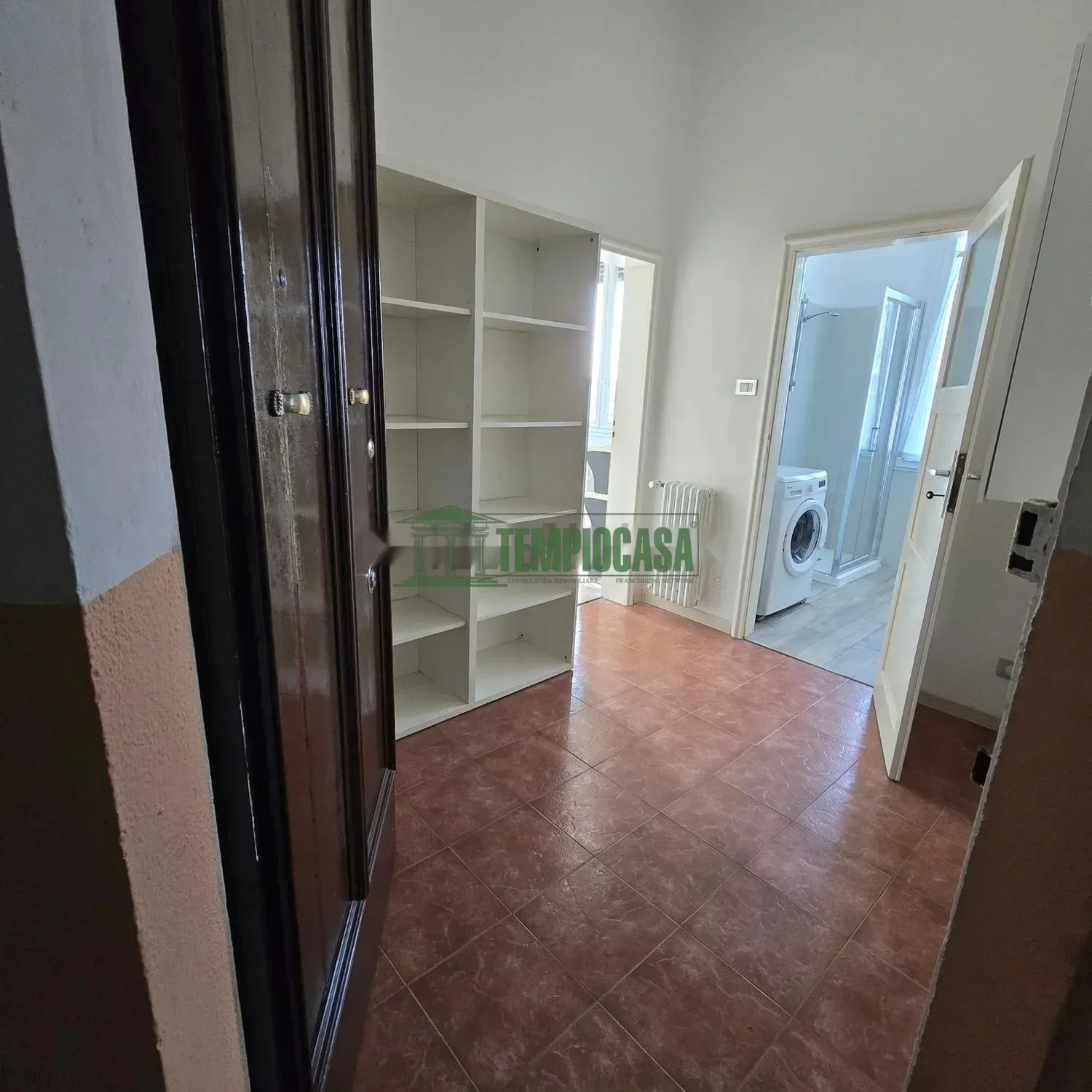 Bilocale in affitto in Via Podgora, 36 — Corridoio